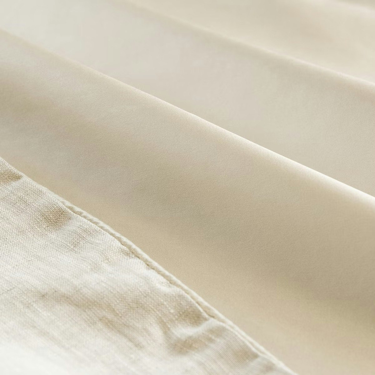 Ardor Home Reversible Mulberry Silk Pillowcase Feature 2