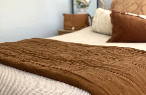 Bambury French Flax Linen Quilted Coverlet Feature 1