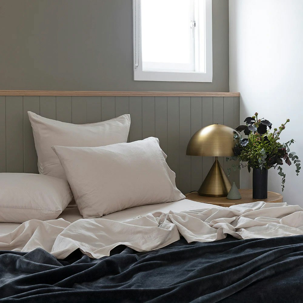 Bambury Luxurious Ultraplush Blanket Lifestyle