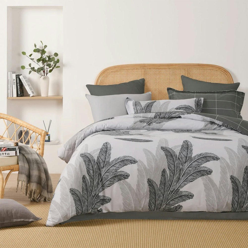 Dreamaker Nori 100% Cotton Reversible Quilt Cover Set