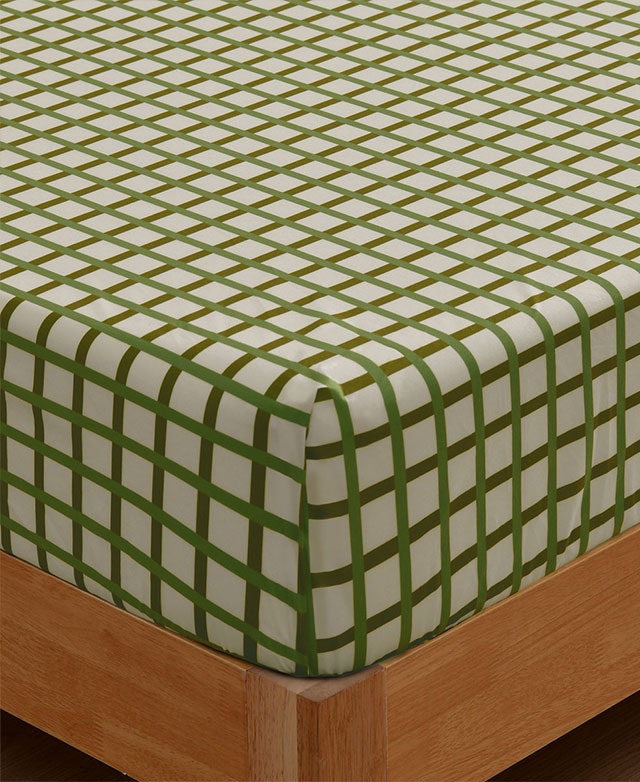 Dreamaker Micro Flannel Grid Combo Fitted Sheet Set Feature 1