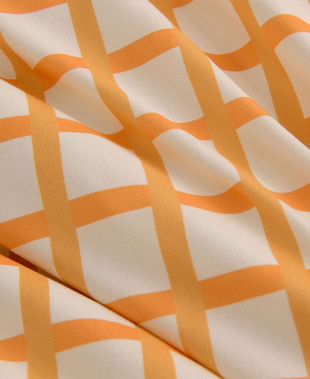 Dreamaker Micro Flannel Reversible Grid Quilt Cover Set Feature 2