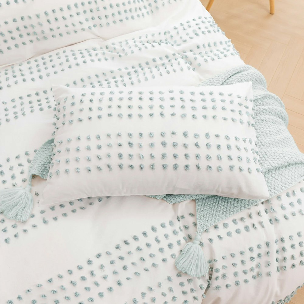 Dreamaker Premium Quilted Sand Wash Quilt Cover Set