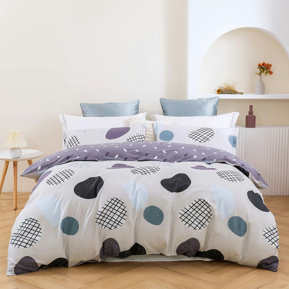 Dreamaker Orion 100% Cotton Reversible Quilt Cover Set