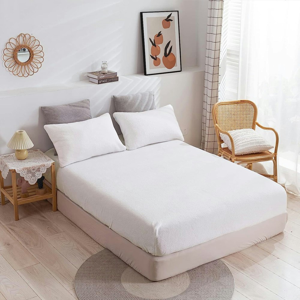 Dreamaker Teddy Fleece Fitted Sheet