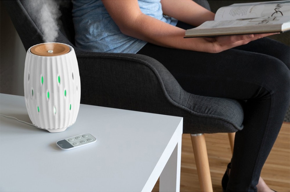 Ellia Uplift Aroma Diffuser Lifestyle Desktop Image