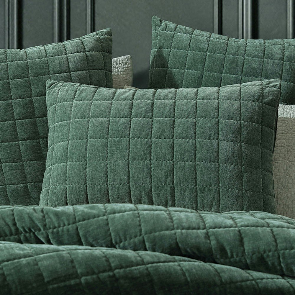Logan and Mason Apollo Velvet Square Quilted Quilt Cover Set Feature 1