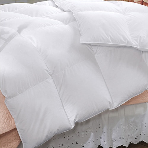Renee Taylor 400 GSM All Season Lightweight Bamboo Quilt