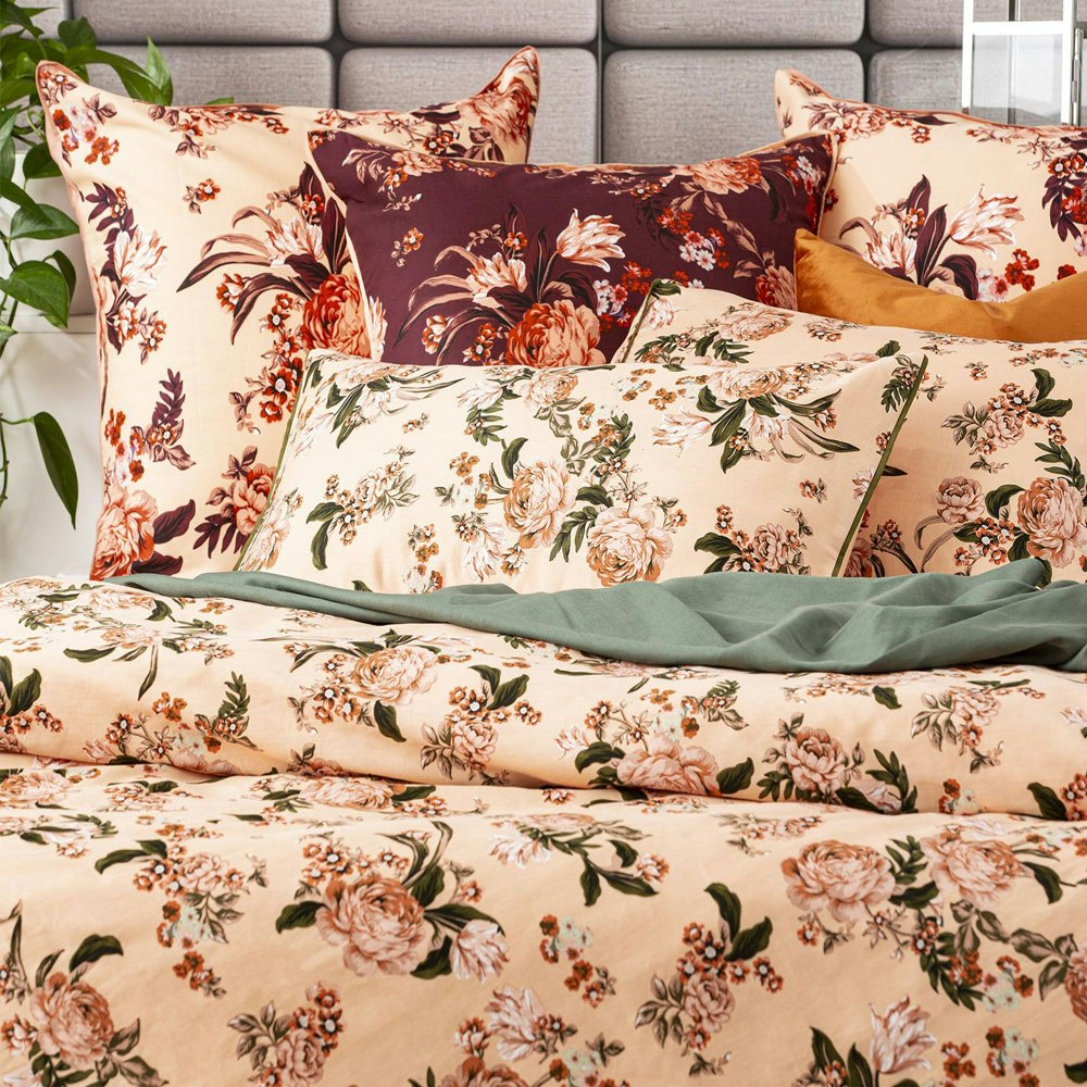 Renee Taylor Secret Garden 300 Thread Count Cotton Quilt Cover Set