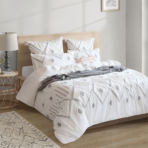 Renee Taylor Zuma Stone Washed Tufted Quilt Cover Set