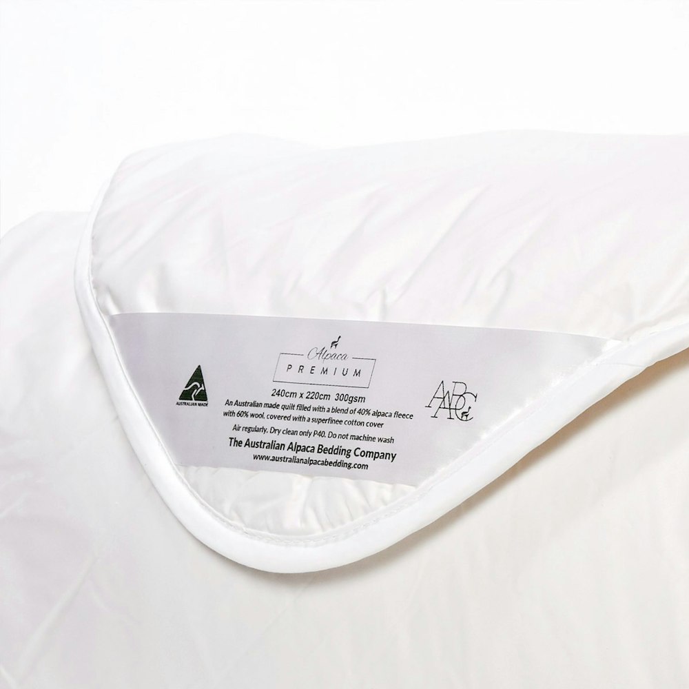 Australian Alpaca Bedding Company Premium Blend Alpaca Quilt Close Up