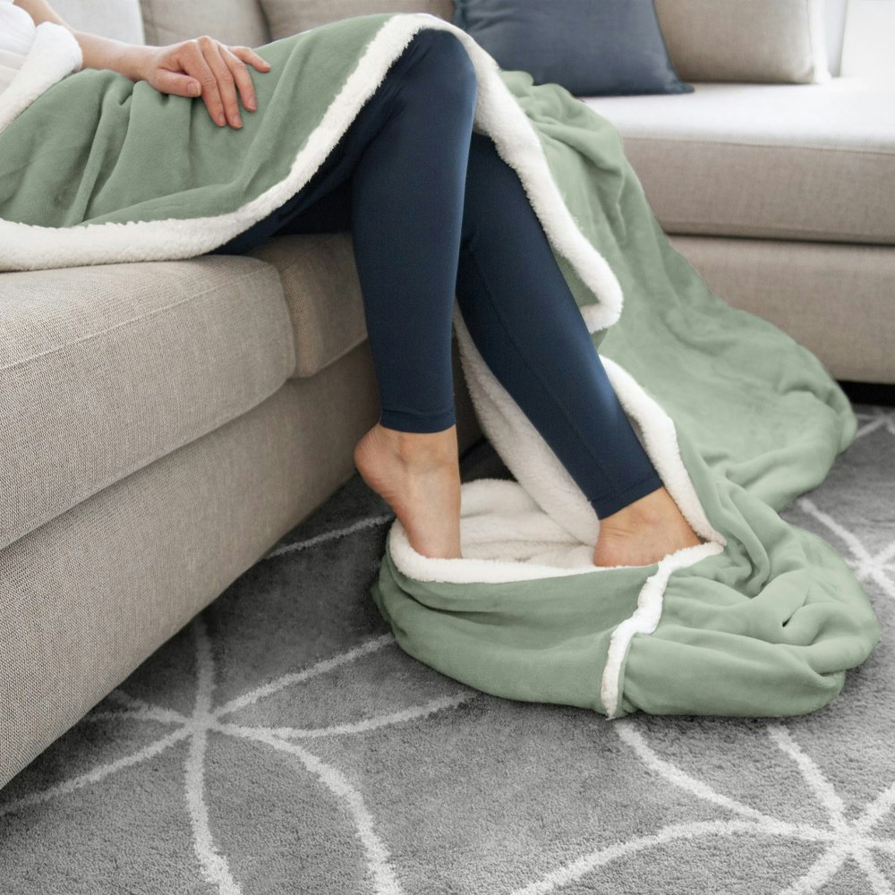 Ardor Home Foot Pocket Blanket Sage 1