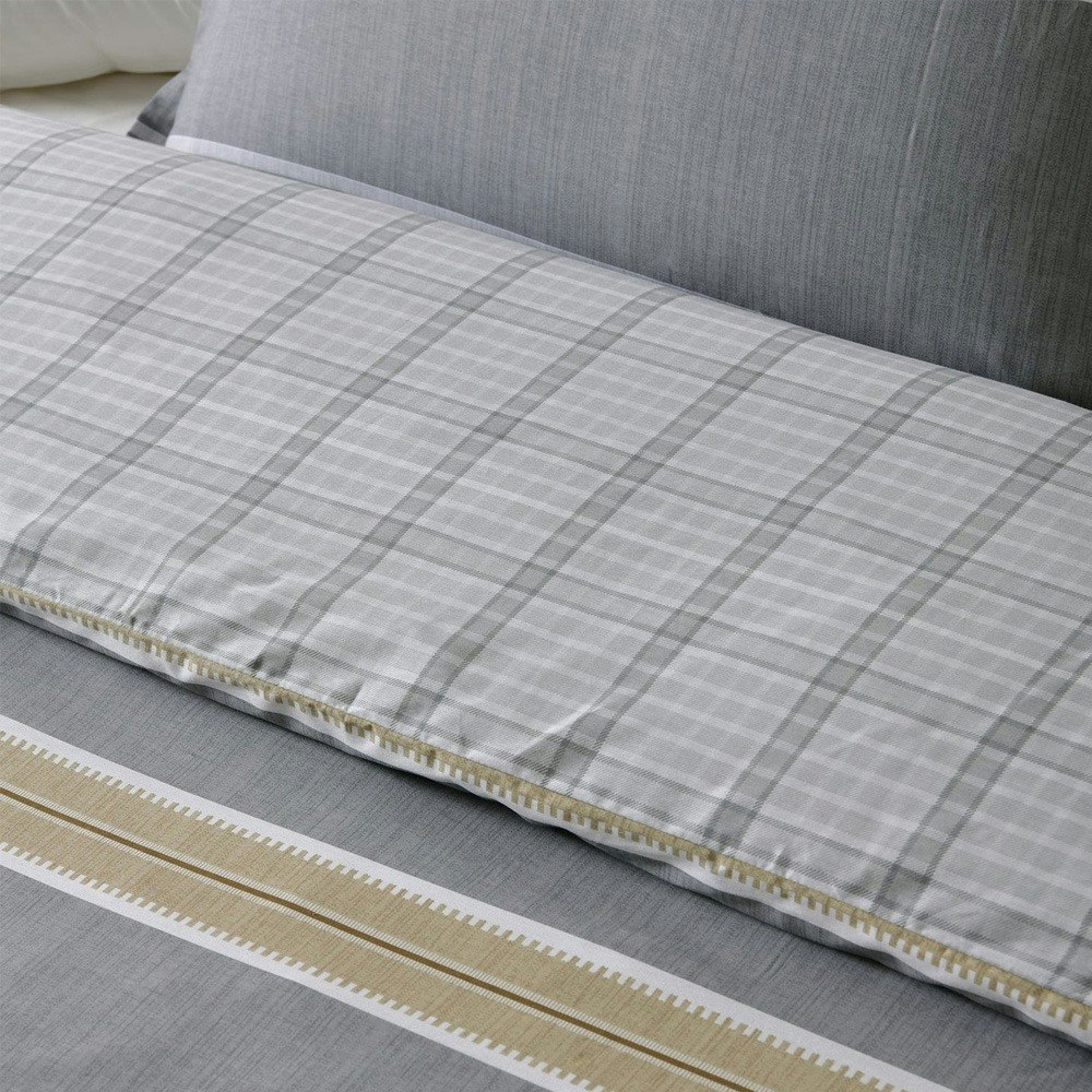 Dreamaker Avery 100% Cotton Reversible Quilt Cover Set
