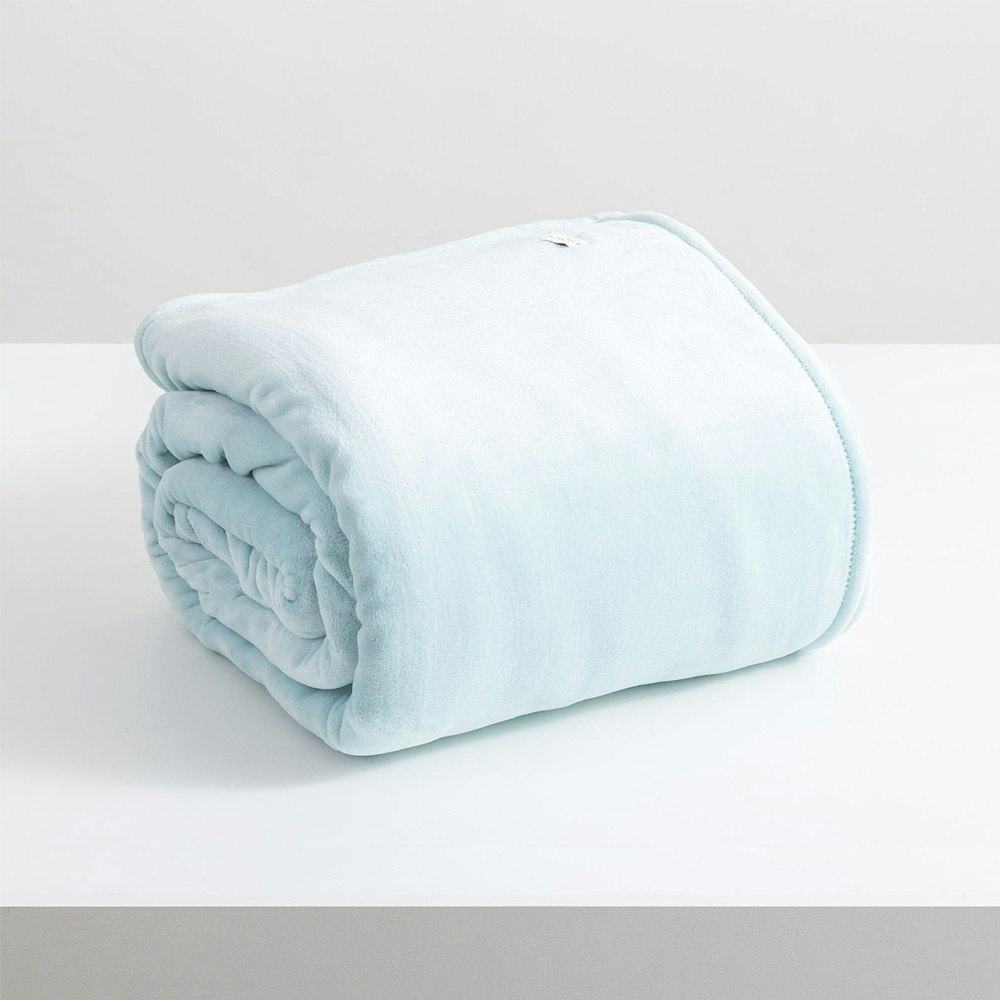 Renee Taylor Heston 380 GSM Ultra Soft Velvet Blanket