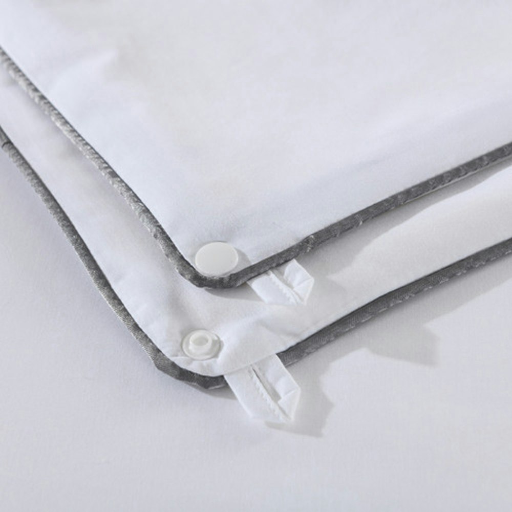 100% Luxurious Silk Quilt Two Button