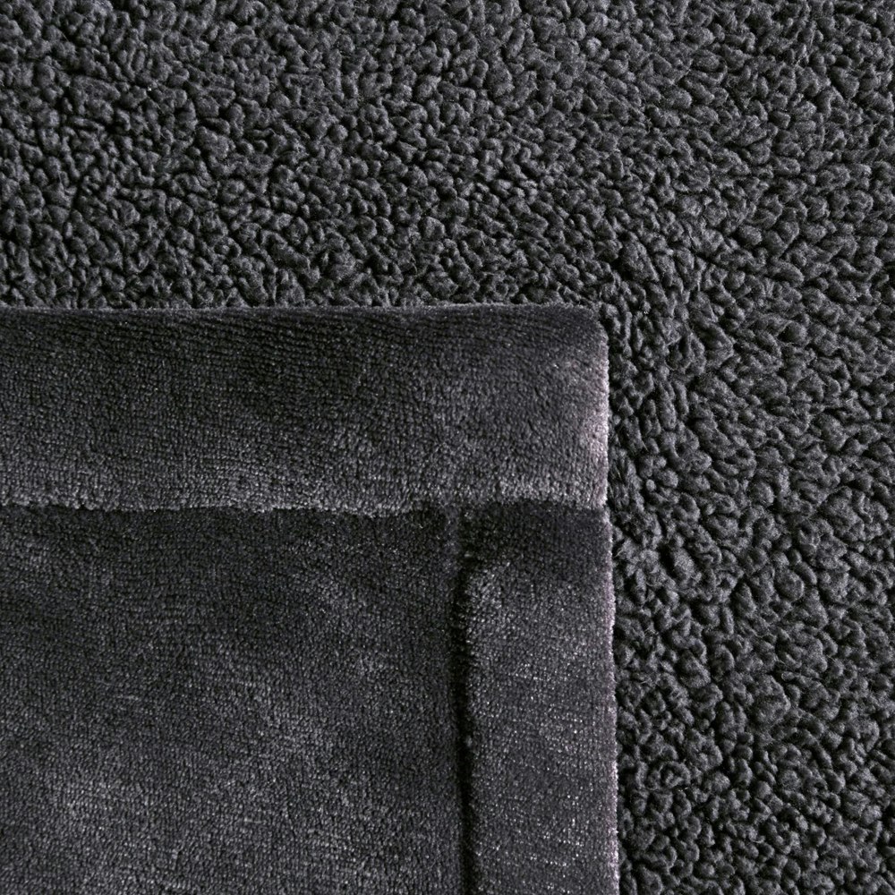 Serene Hudson Fleece and Sherpa Reverse 200 GSM Blanket