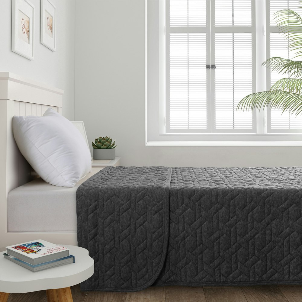Dreamaker Cotton Jersey Quilted Blanket Charcoal