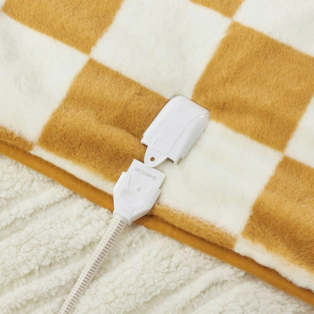 Dreamaker Ultra Soft Reversible Checkered Fleece Heated Throw Blanket