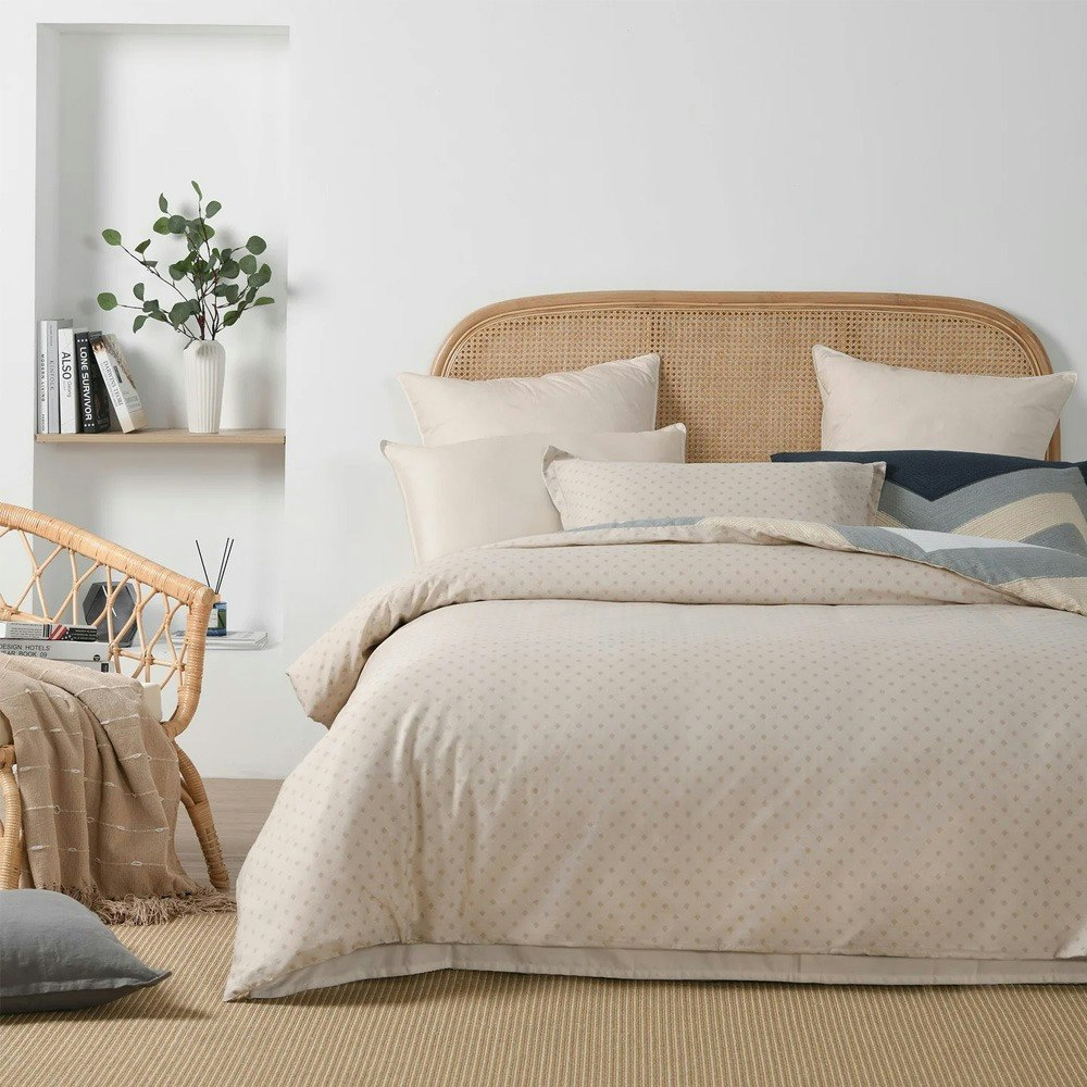 Dreamaker Chevron 100% Cotton Reversible Quilt Cover Set