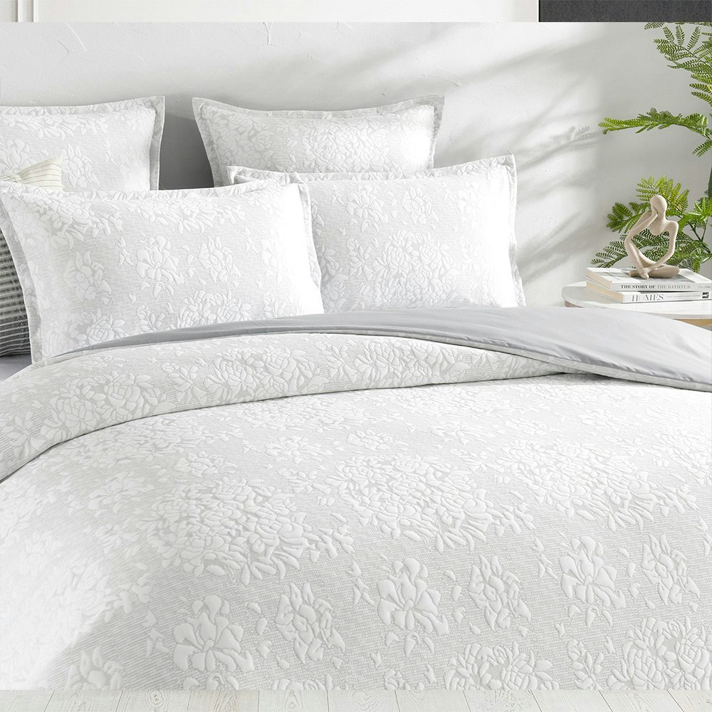 Renee Taylor Chloe Jersey Jacquard Quilt Cover Set 2