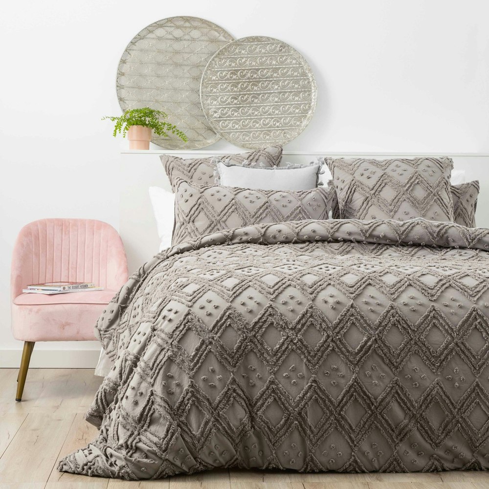 Park Avenue Medallion Cotton Vintage Washed Tufted Quilt Cover Set Coal
