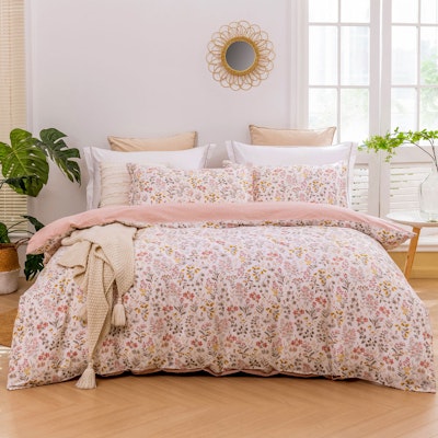 Dreamaker Cottage Flowers 100% Cotton Reversible Quilt Cover Set 1