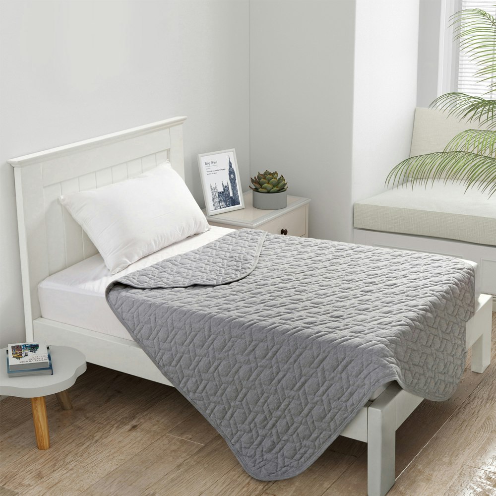 Dreamaker Cotton Jersey Quilted Blanket Grey