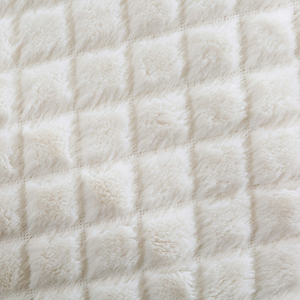 Dreamaker Teddy Fleece Embossed Quilt Cover Set