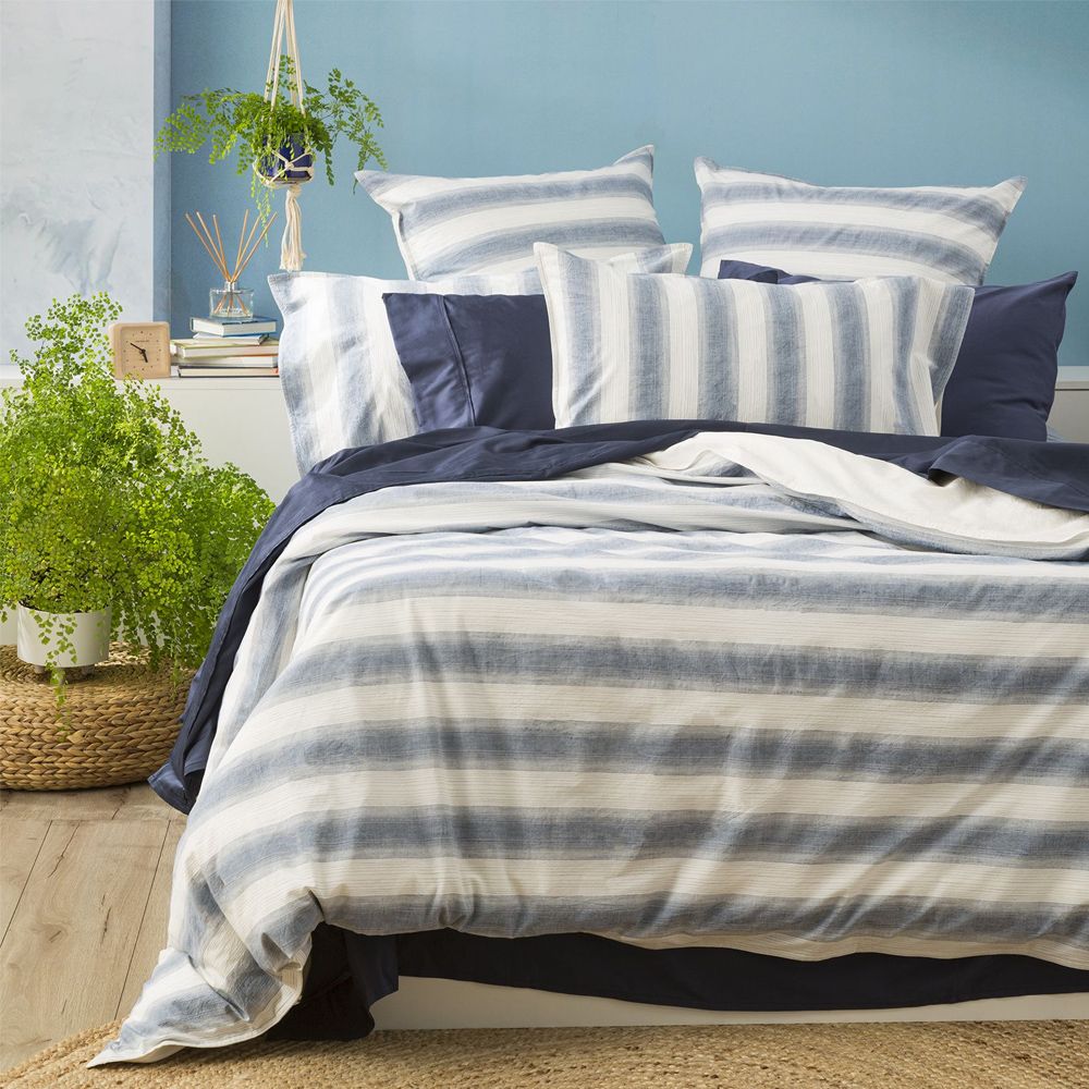 amira duvet set