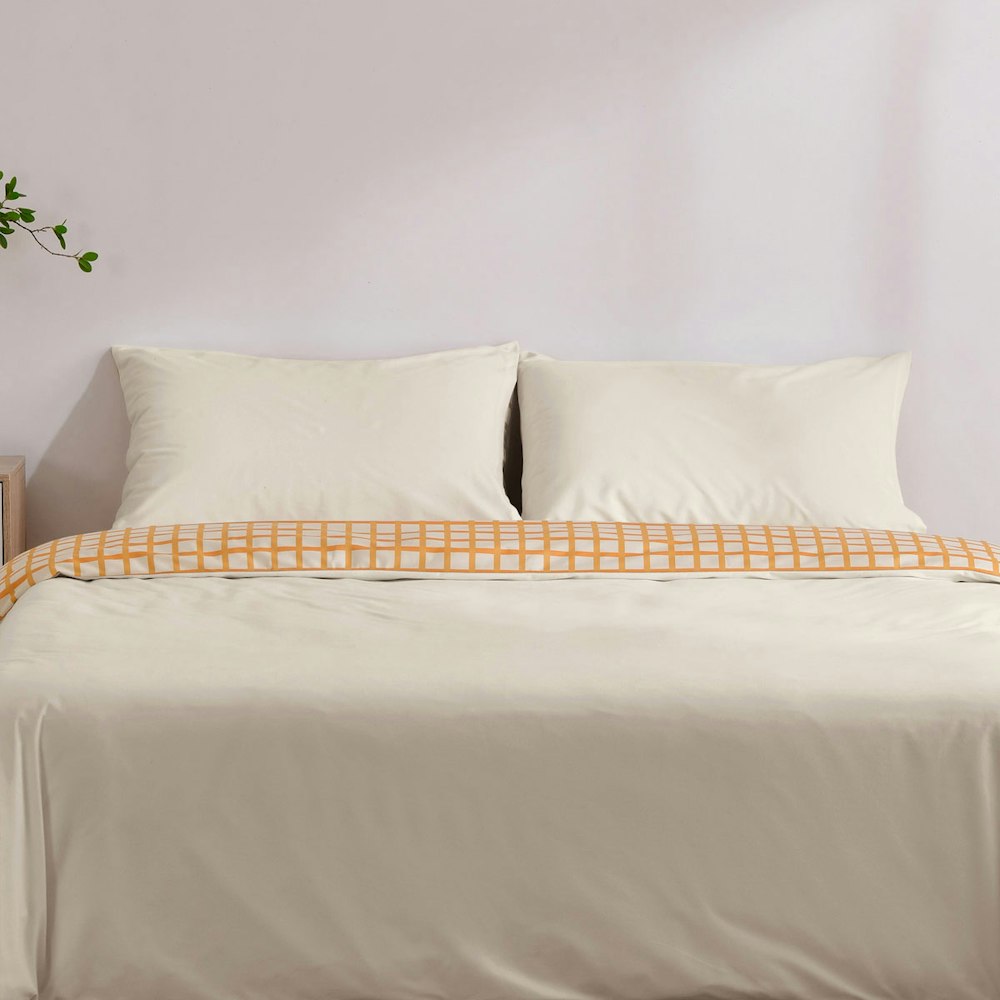 Dreamaker 130GSM Micro Flannel Reversible Grid Quilt Cover Set 3