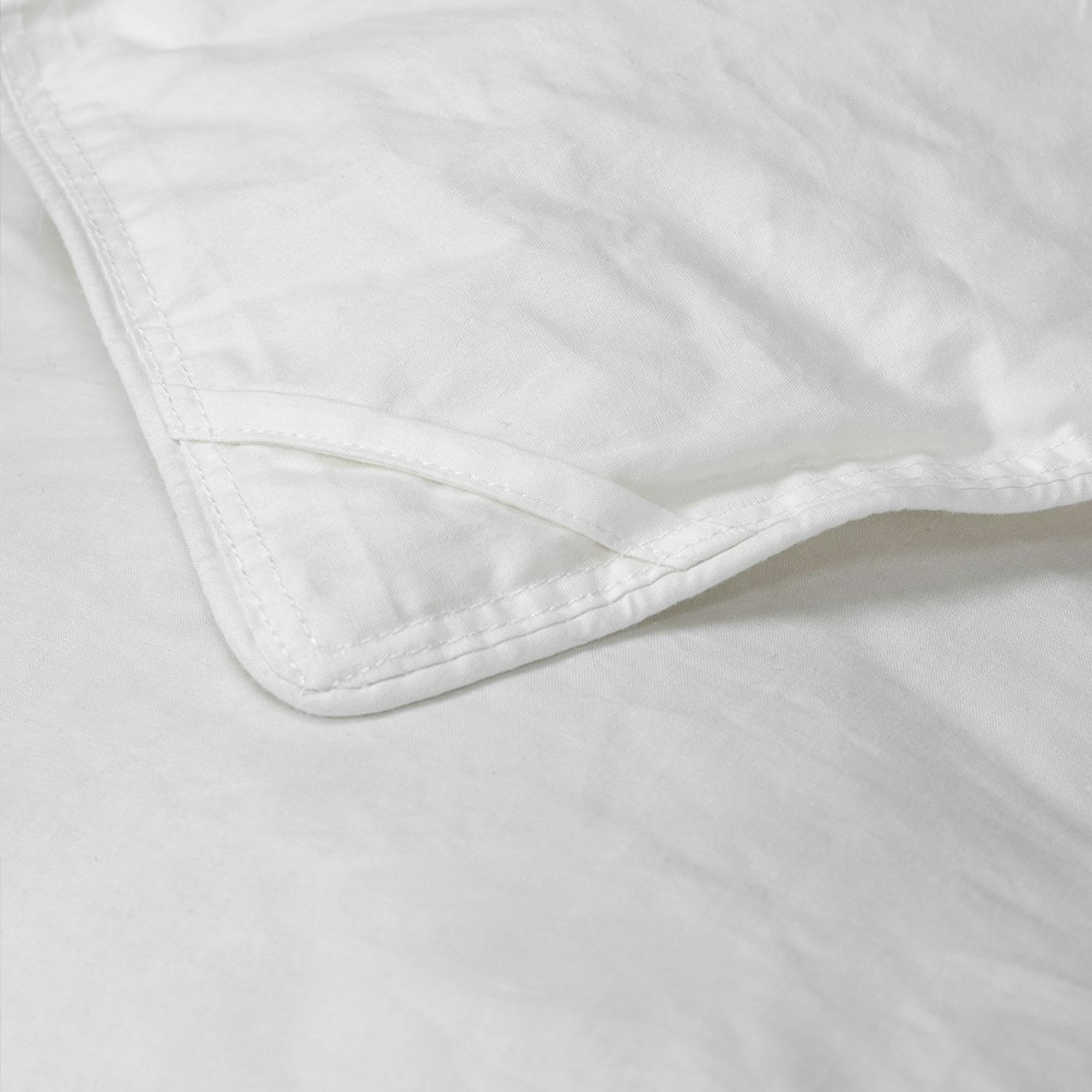 Ardor Duck Down & Feather Luxury Quilt Close Up