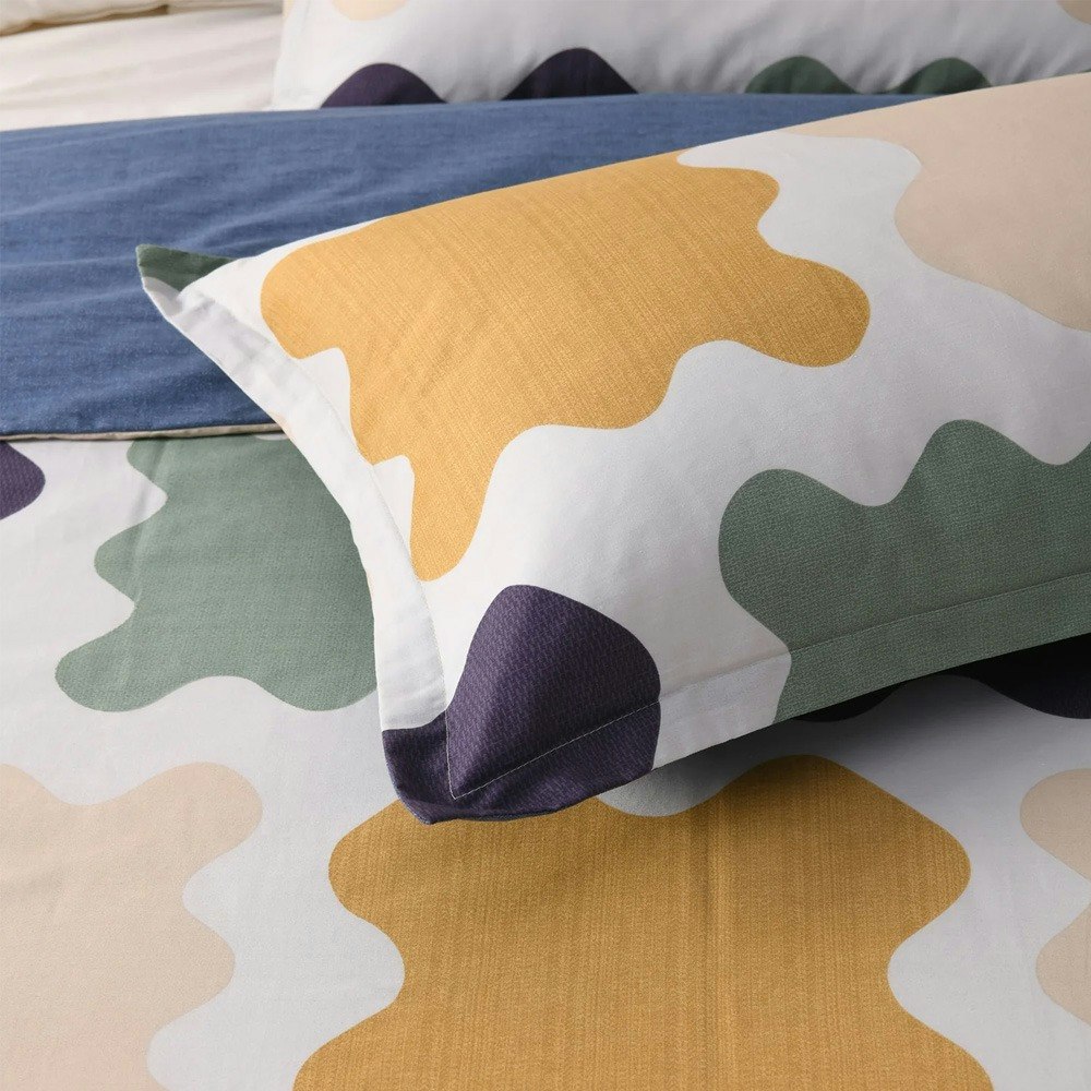 Dreamaker Farrah 100% Cotton Reversible Quilt Cover Set
