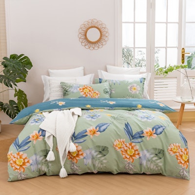 Dreamaker Paradise Floral 100% Cotton Reversible Quilt Cover Set