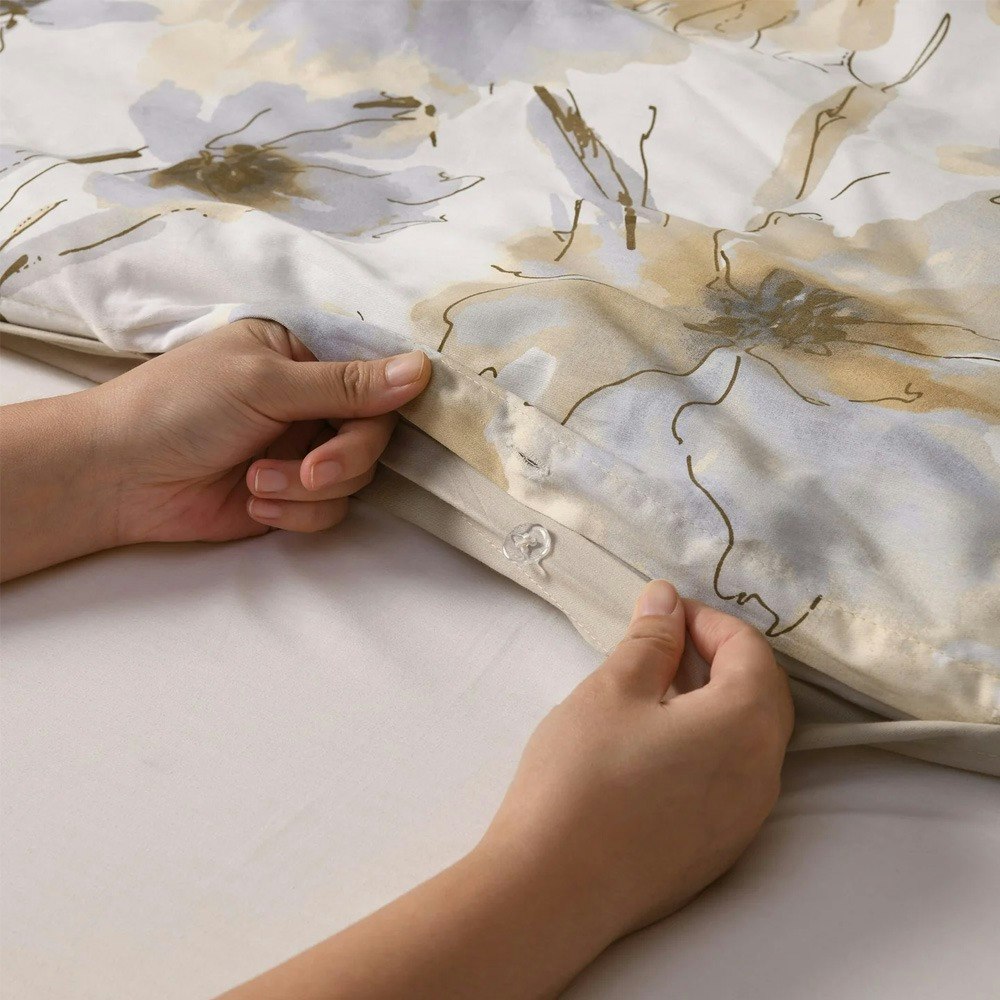 Dreamaker Gallina 100% Cotton Reversible Quilt Cover Set