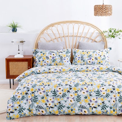 Dreamaker Cotton Printed Green to Alice Quilt Cover Set
