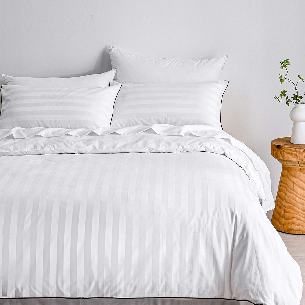 Dreamaker Kensington 600TC 100% Cotton Jacquard Stripe Quilt Cover Set White