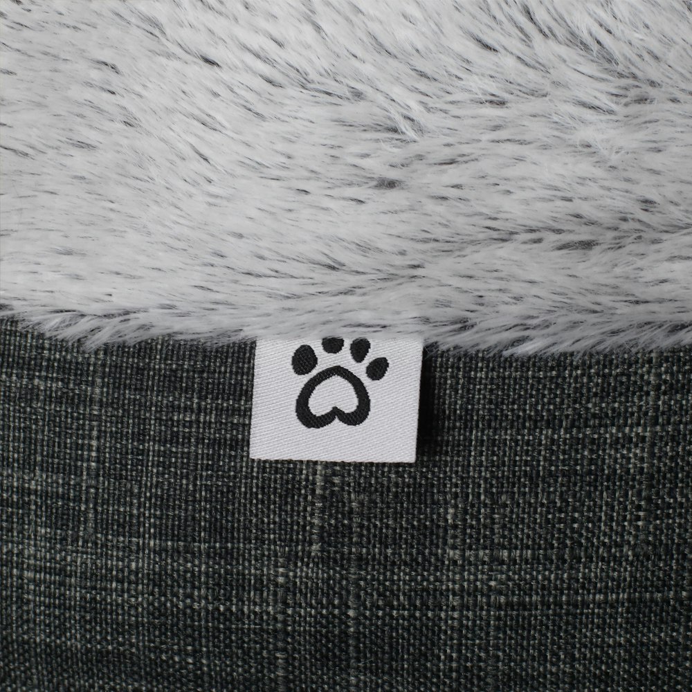 Charlie's Pet Luxury Plush Round Bed