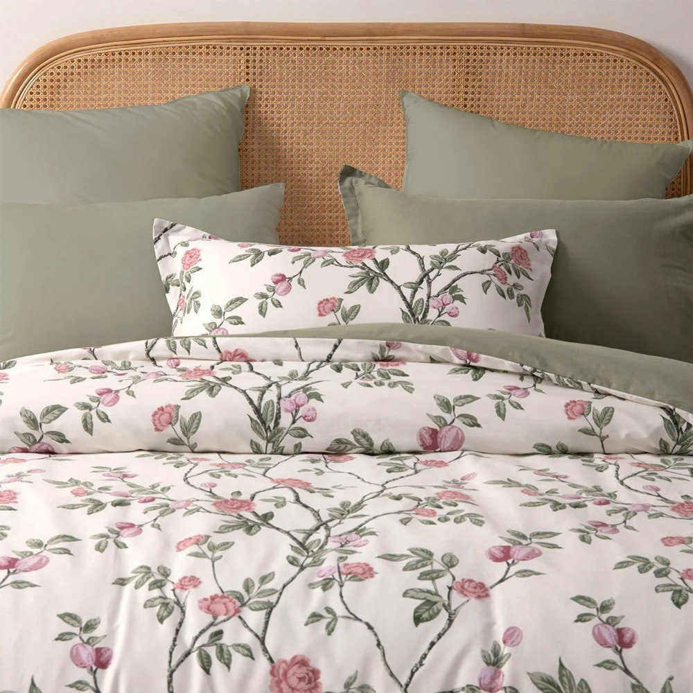 Dreamaker Magnolia 100% Cotton Reversible Quilt Cover Set
