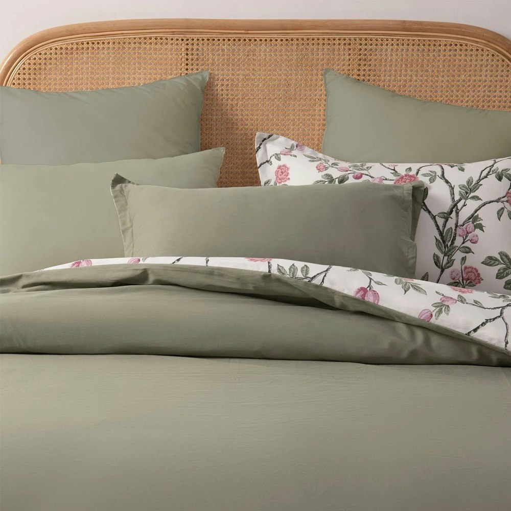 Dreamaker Magnolia 100% Cotton Reversible Quilt Cover Set
