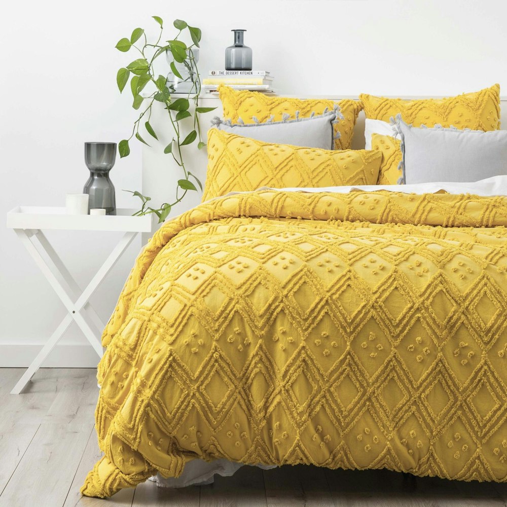 Park Avenue Medallion Cotton Vintage Washed Tufted Quilt Cover Set Misted Yellow