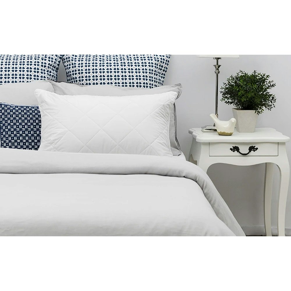Tontine Luxe Australian Merino Surround Wool Pillow Lifestyle Shot