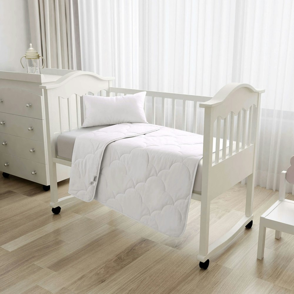 Lightweight Summer Cotton Cot Quilt 250gsm