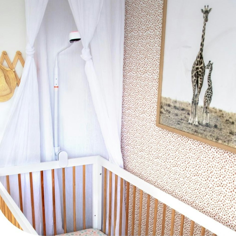 Oricom 4.3 inch Smart HD Nursery Pal Skyview Baby Monitor with Cot Stand