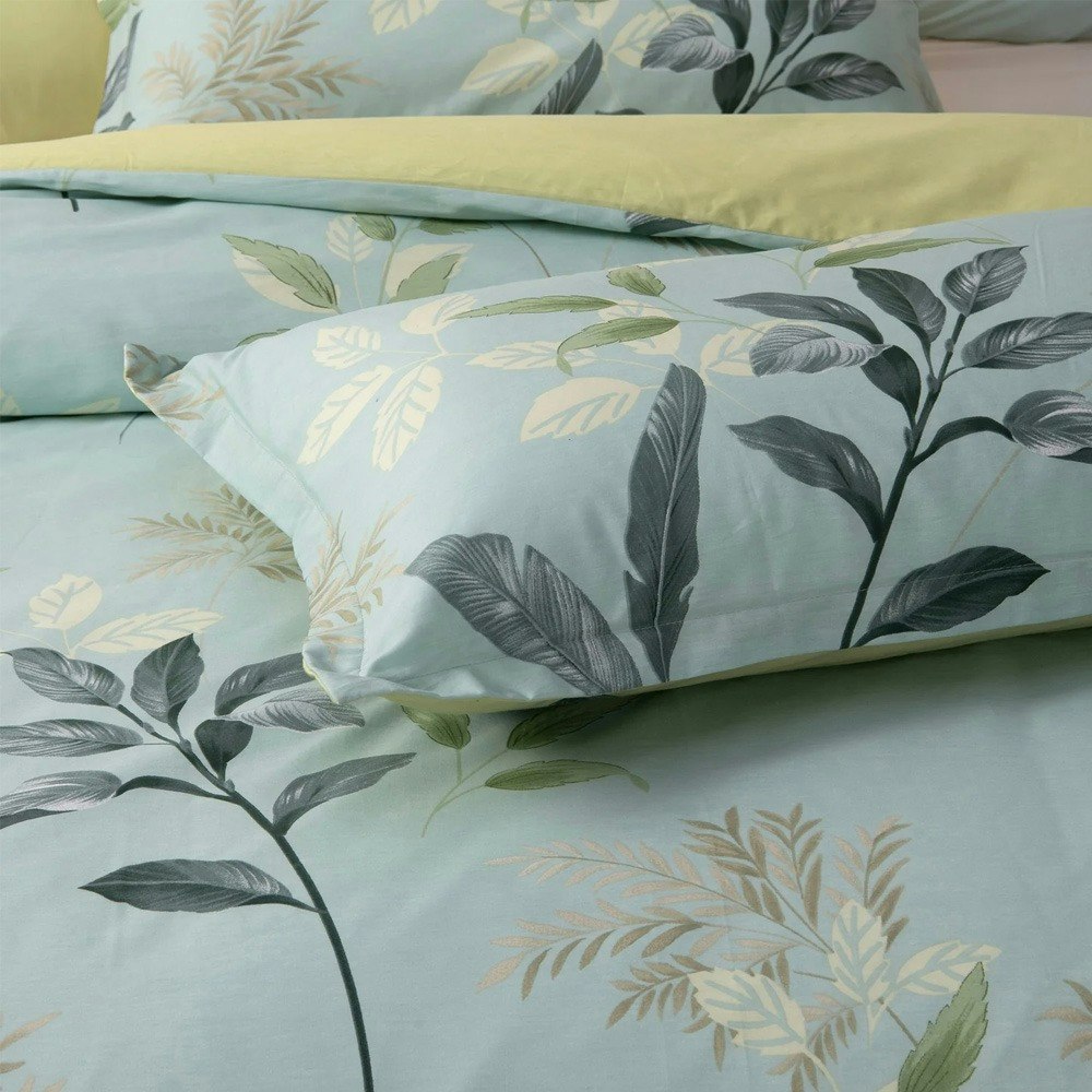 Dreamaker Penelope 100% Cotton Reversible Quilt Cover Set