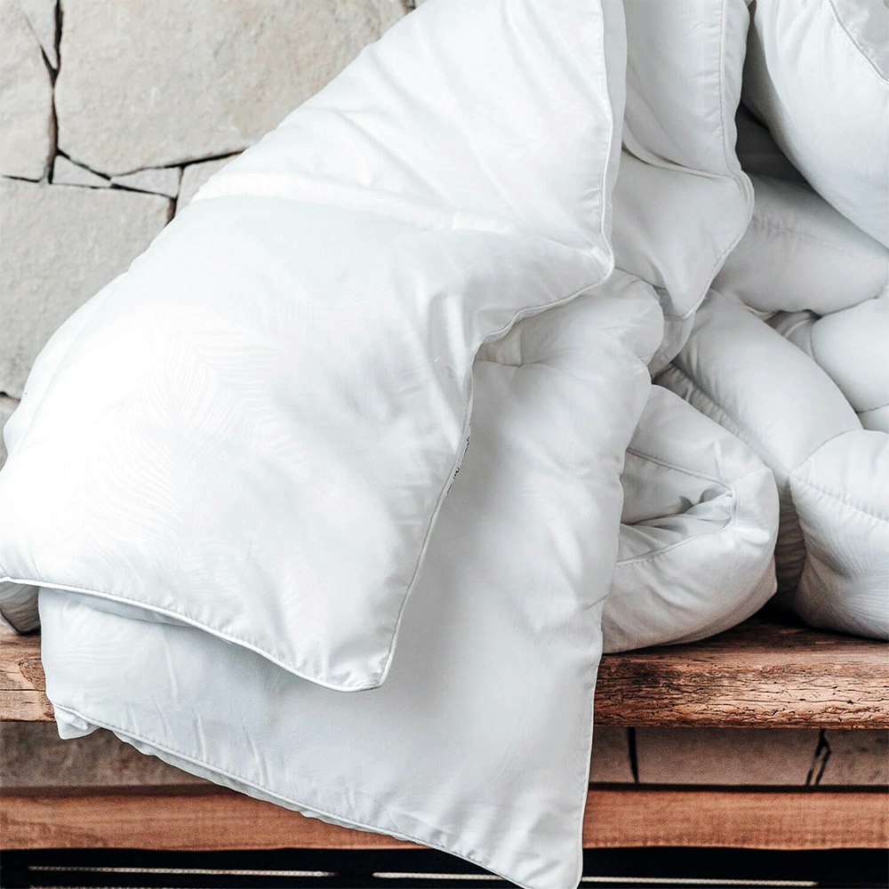 Bambi Sensitiva Embossed Polyester Quilt 3