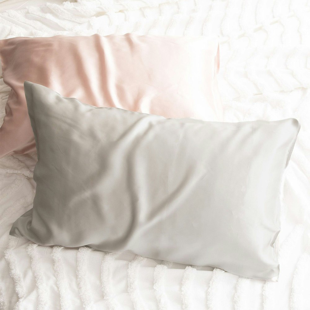 Renee Taylor 100% Mulberry Silk Pillowcase Silver
