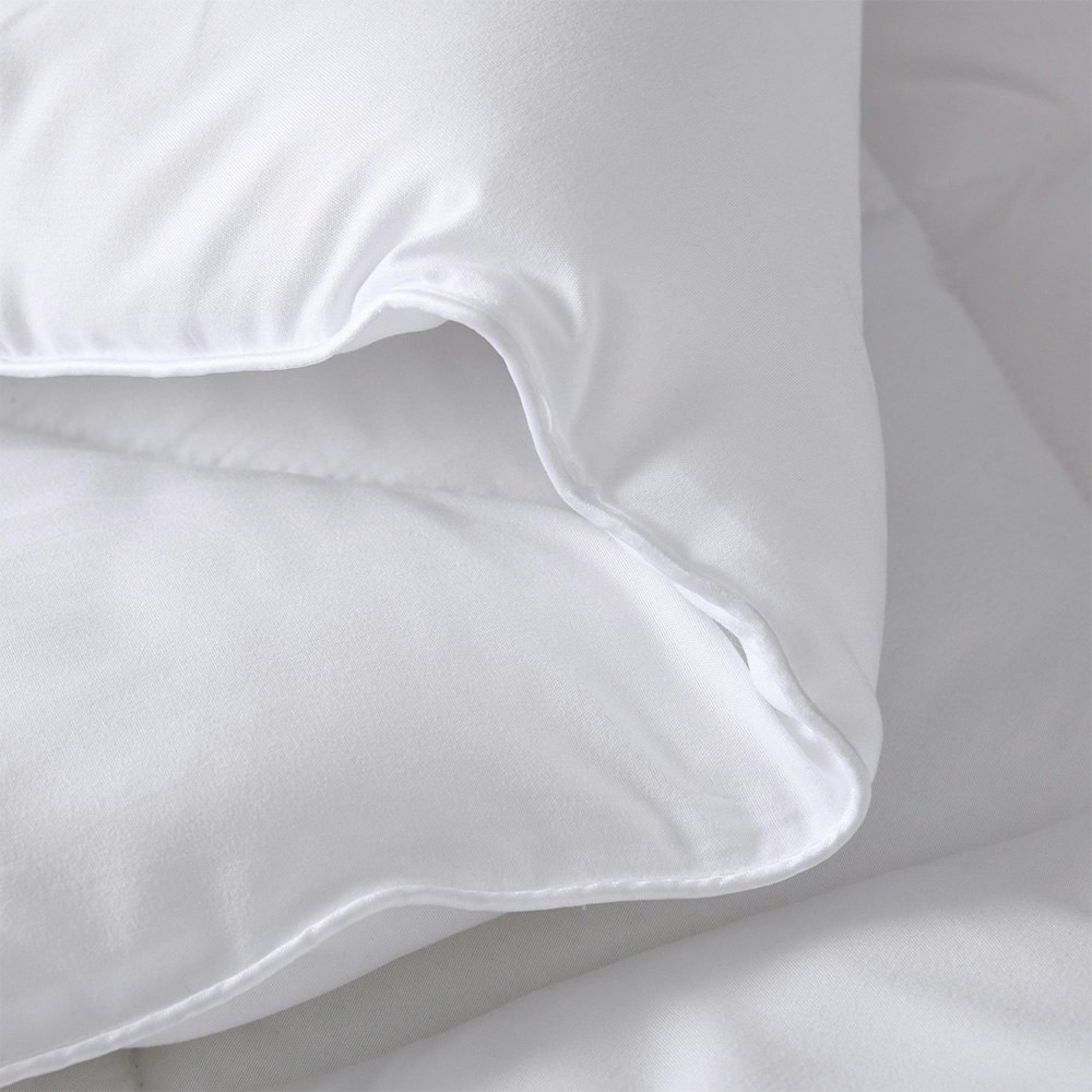 Sleepcare Warm Winter Weight Microfibre Quilt 500 GSM
