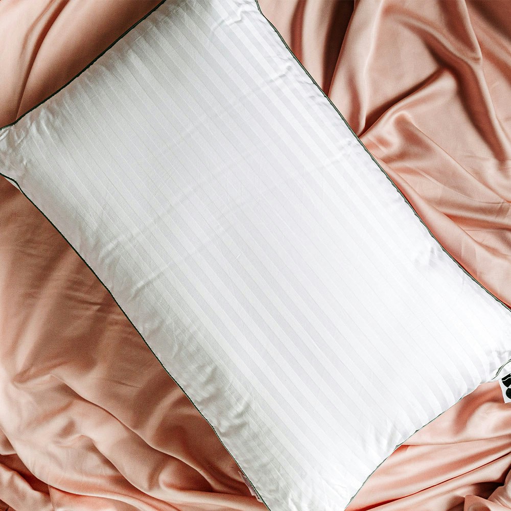 Bambi SleepWise Thermoregulation Pillow Base Lifestyle