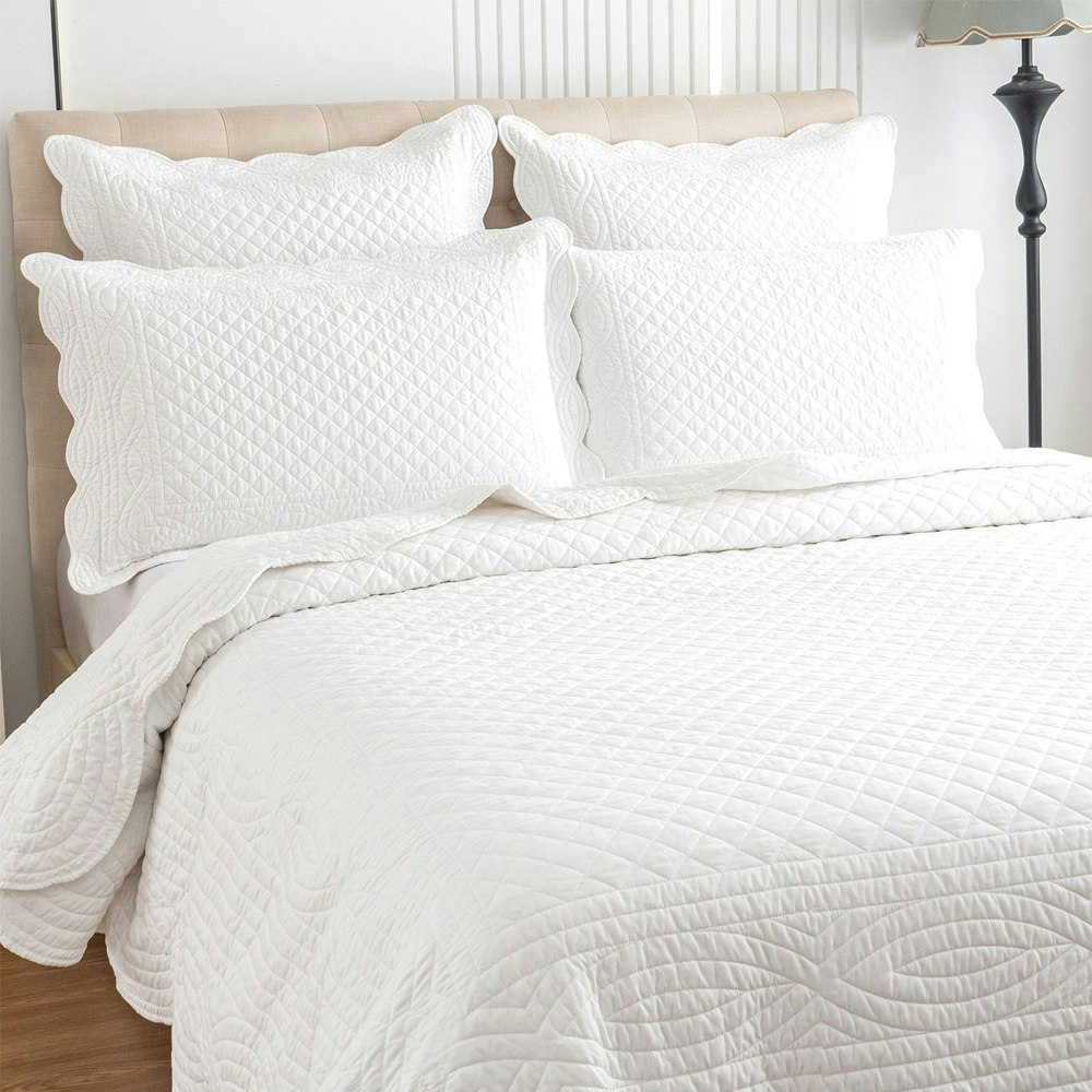 Renee Taylor Scallop Jacquard Coverlet Set Pearl