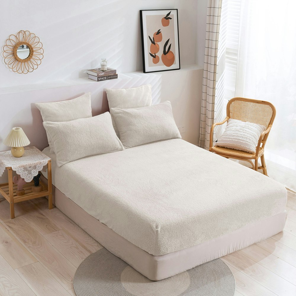 Dreamaker Teddy Fleece Fitted Sheet Cream